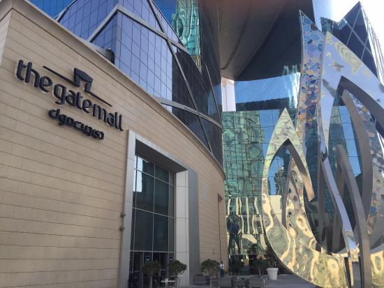 Centrum handlowe The Gate